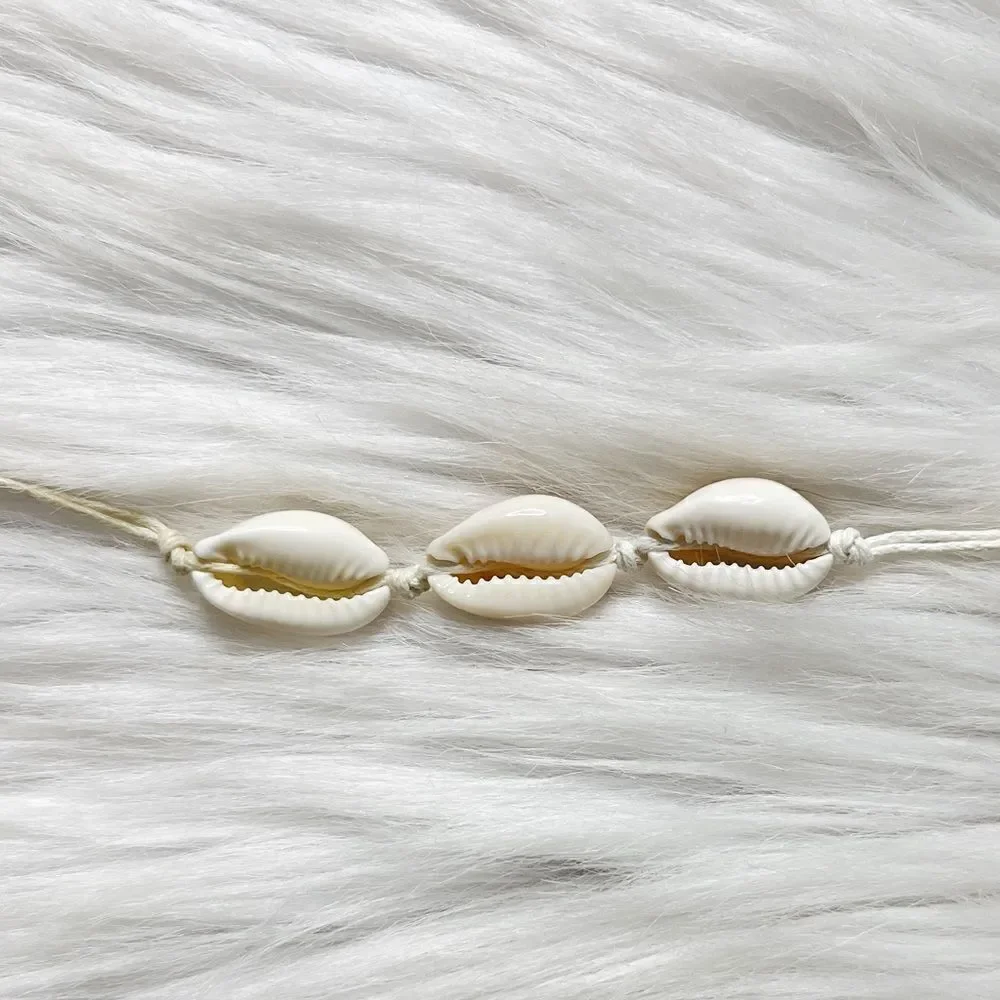 Bohemian Beach Vibes Conch Shell Bracelet White & Gold